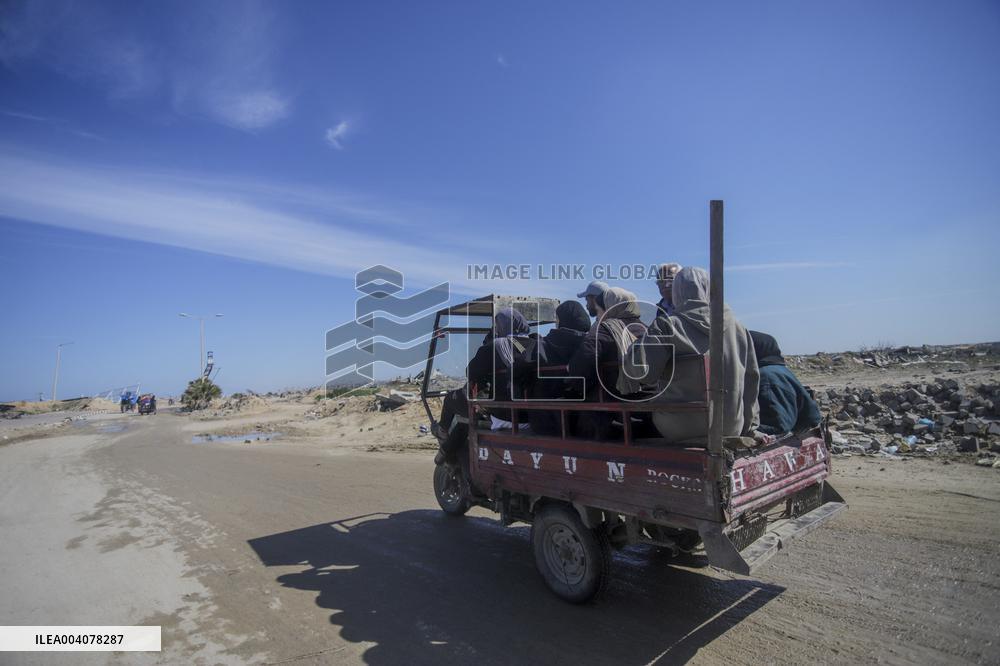 Refugees Return Home - Gaza