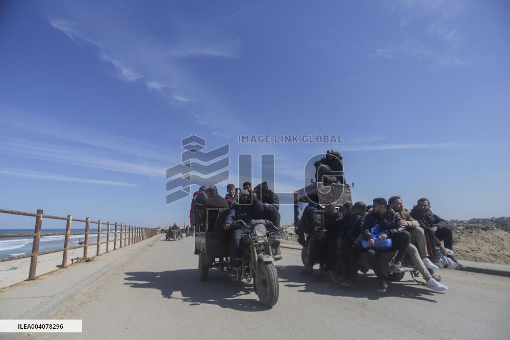 Refugees Return Home - Gaza