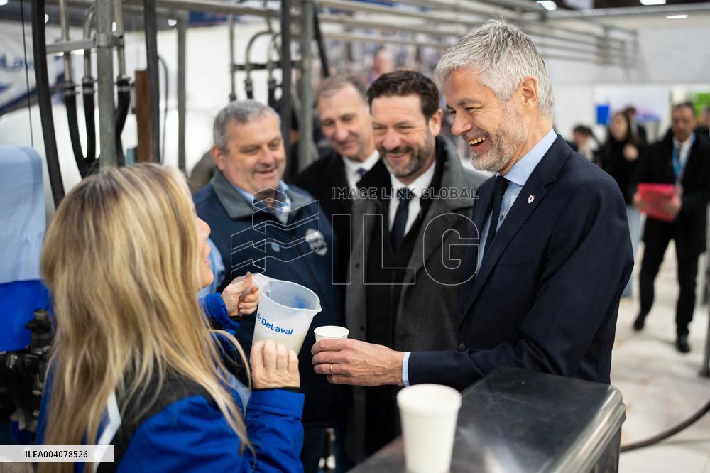 Laurent Wauquiez visits the Agricultural Show - Paris AJ