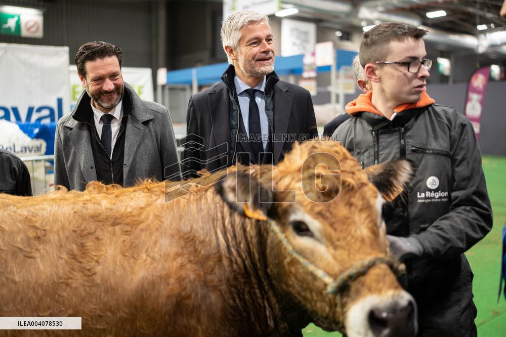 Laurent Wauquiez visits the Agricultural Show - Paris AJ