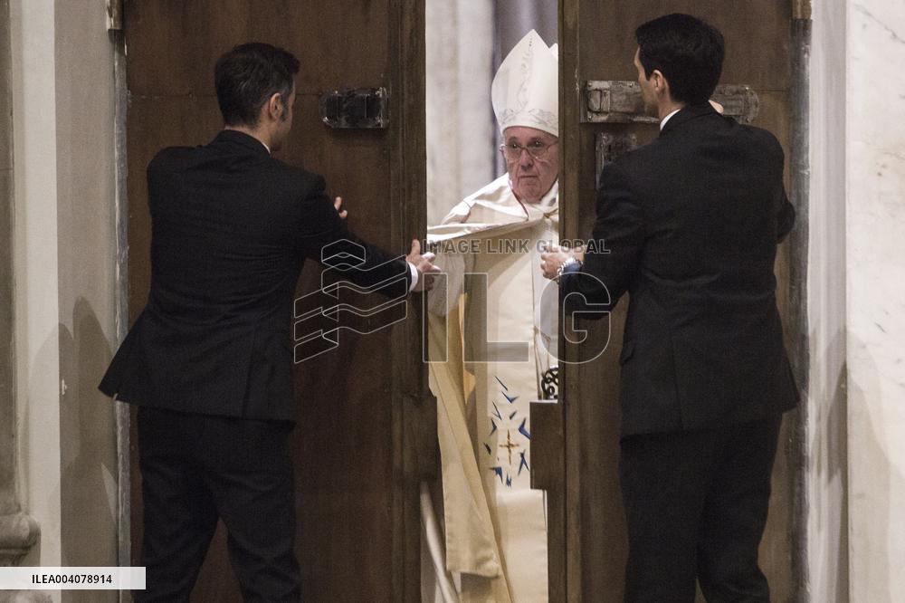 File - Pope Francis At Santa Maria Maggiore Basilica - Rome