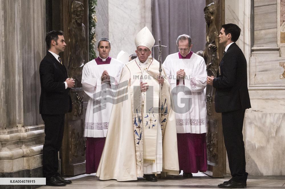 File - Pope Francis At Santa Maria Maggiore Basilica - Rome