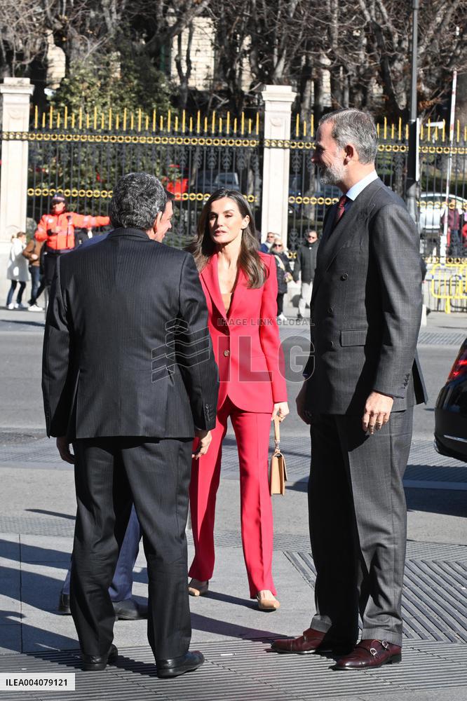 King Felipe And Queen Letizia At Presentation Of Their Portraits By Annie Leibovitz - Madrid