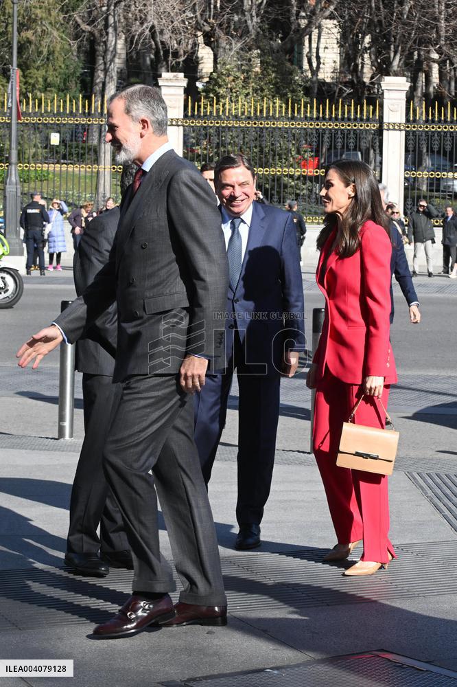 King Felipe And Queen Letizia At Presentation Of Their Portraits By Annie Leibovitz - Madrid