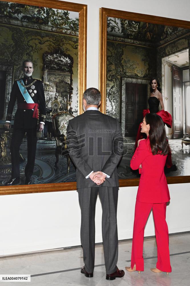 King Felipe And Queen Letizia At Presentation Of Their Portraits By Annie Leibovitz - Madrid