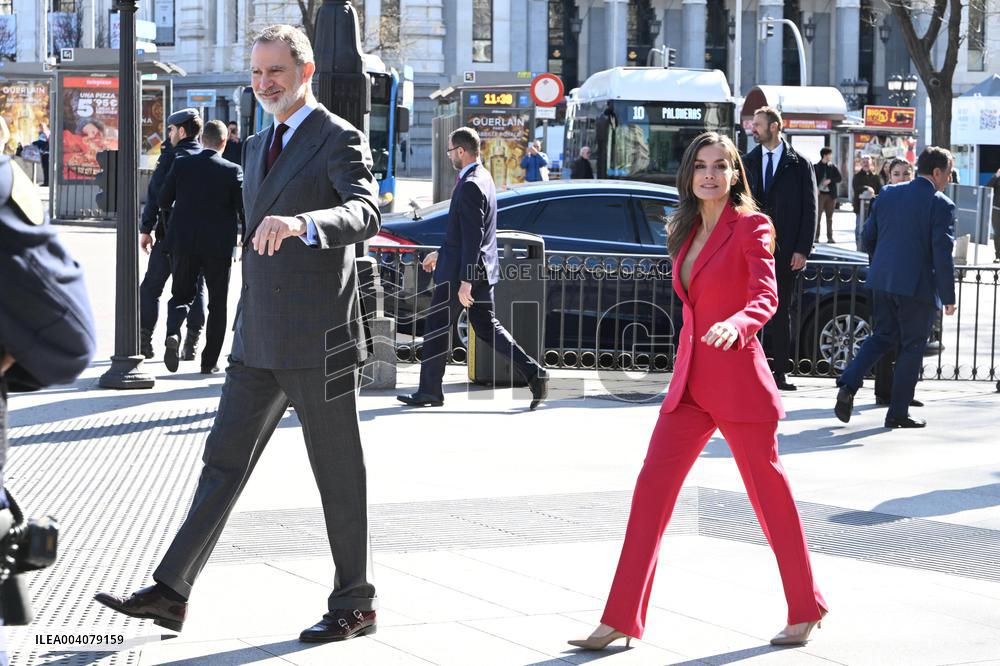 King Felipe And Queen Letizia At Presentation Of Their Portraits By Annie Leibovitz - Madrid