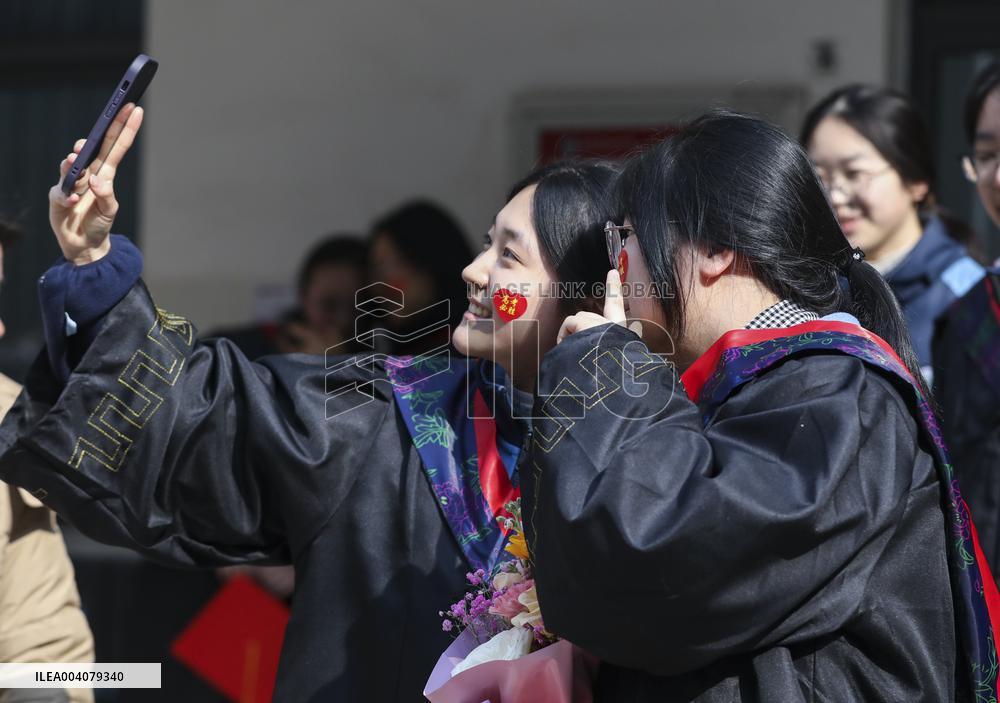 Gaokao 100-day Countdown Oath in Huai'an
