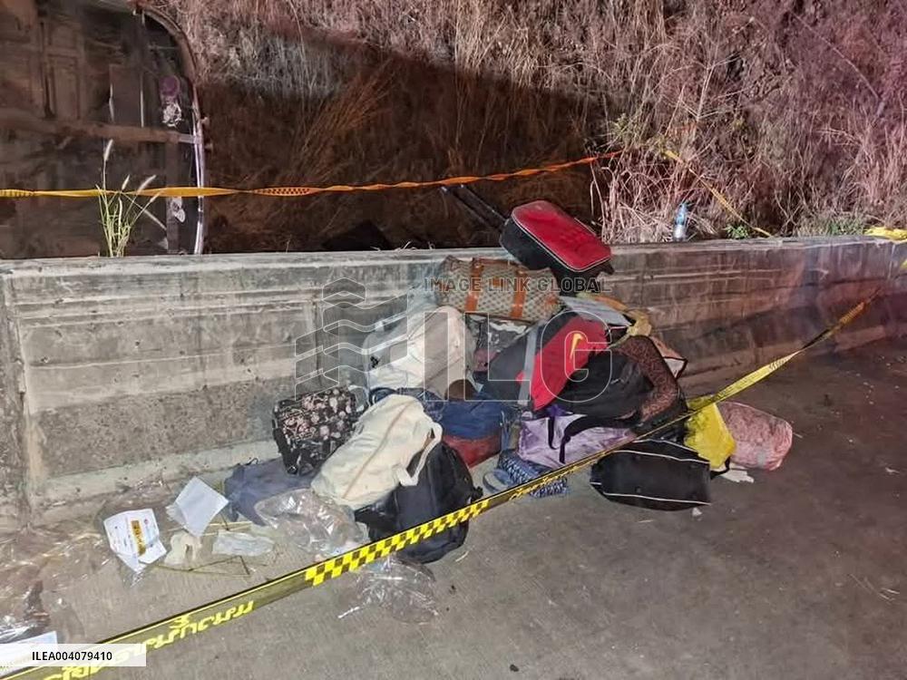 18 Dead in Bus Accident - Thailand