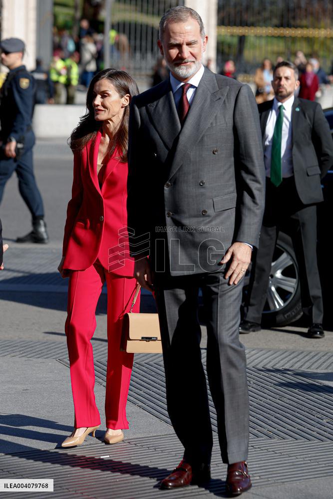 Spanish Royals Present Anne Leibovitz Portraits - Madrid