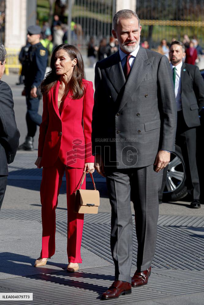 Spanish Royals Present Anne Leibovitz Portraits - Madrid
