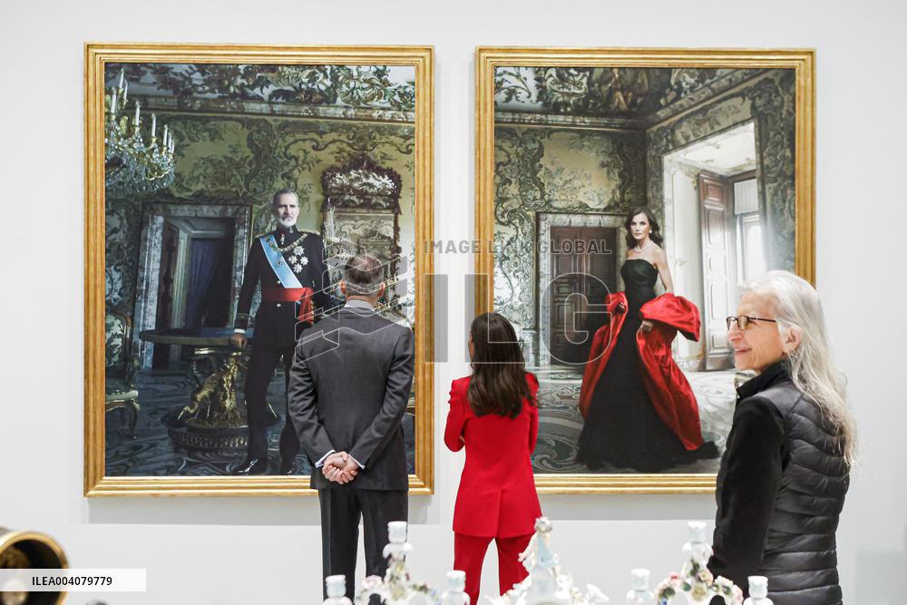 Spanish Royals Present Anne Leibovitz Portraits - Madrid