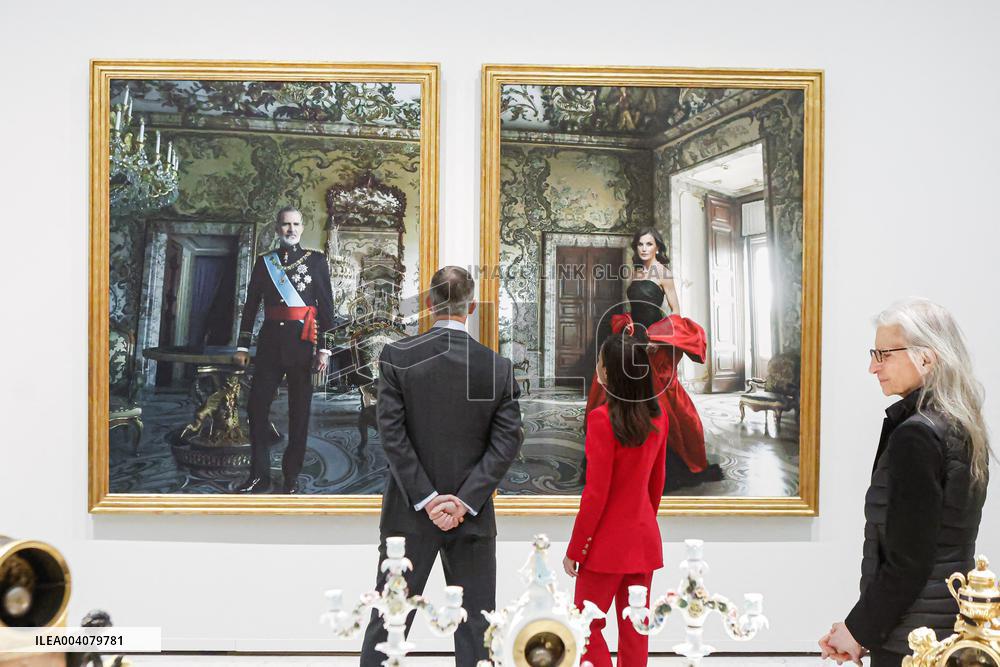 Spanish Royals Present Anne Leibovitz Portraits - Madrid