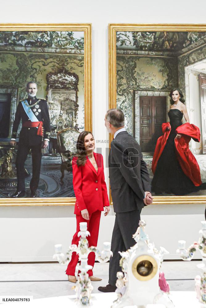 Spanish Royals Present Anne Leibovitz Portraits - Madrid