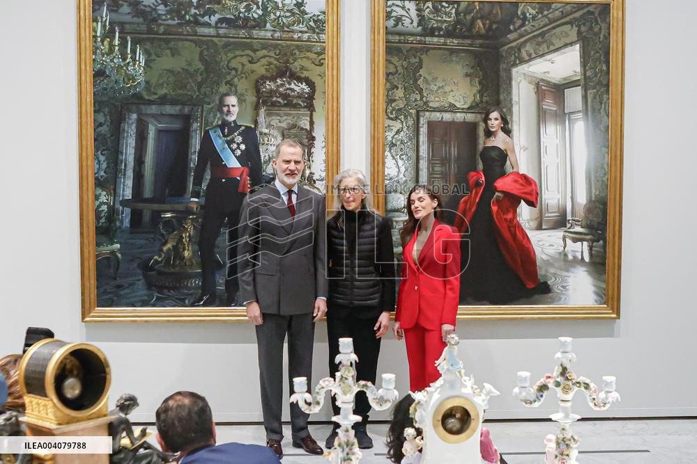 Spanish Royals Present Anne Leibovitz Portraits - Madrid