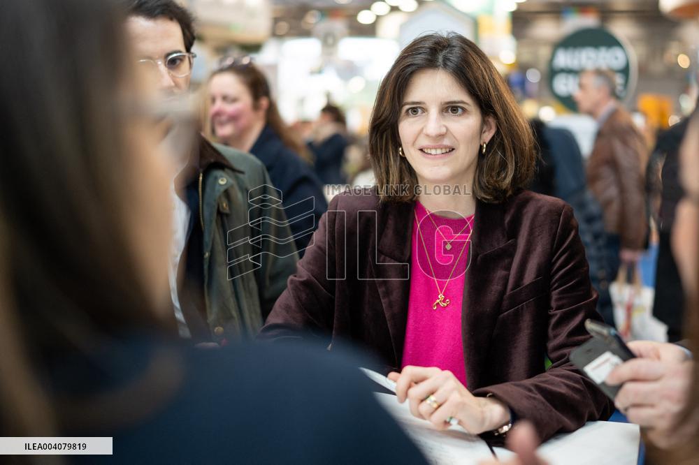 French Deputy Minister for Artificial Intelligence and Digital visits the Agricultural Show - Paris AJ