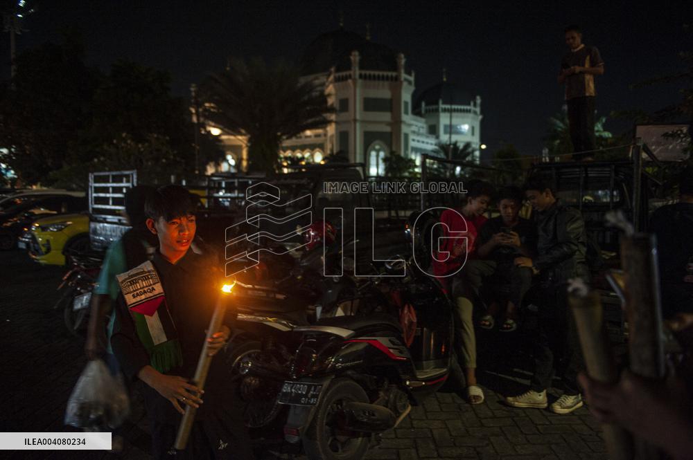 Ramadan Torchlight Parade - Indonesia