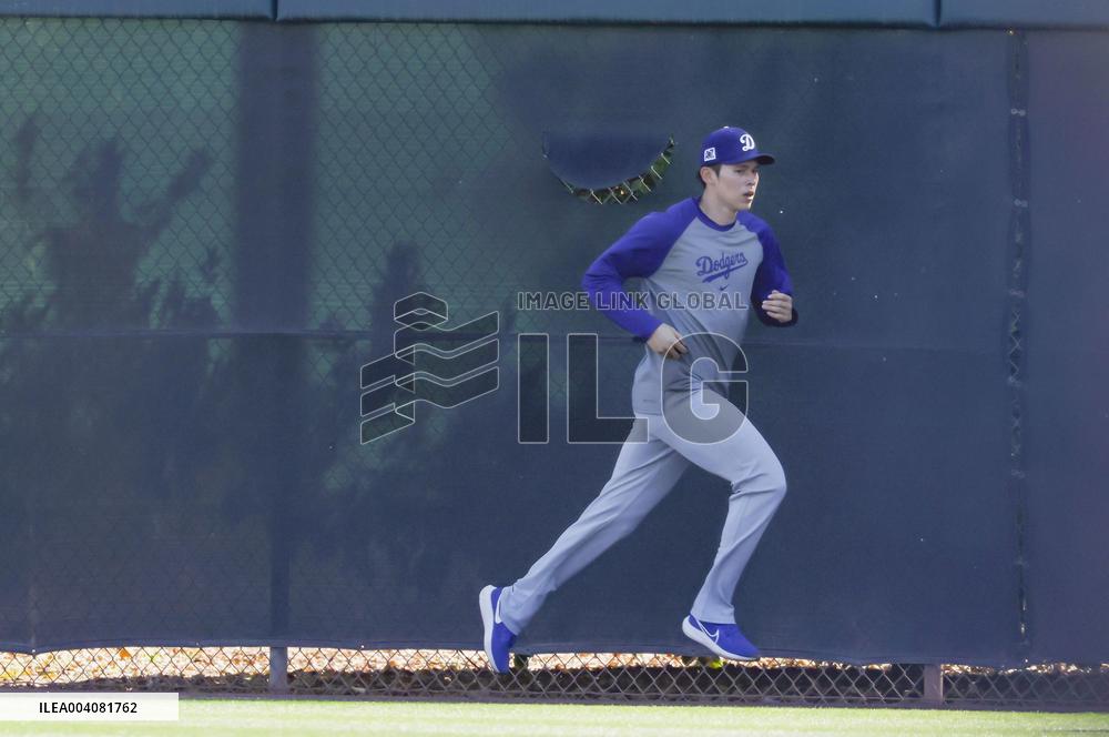 Baseball: MLB spring training