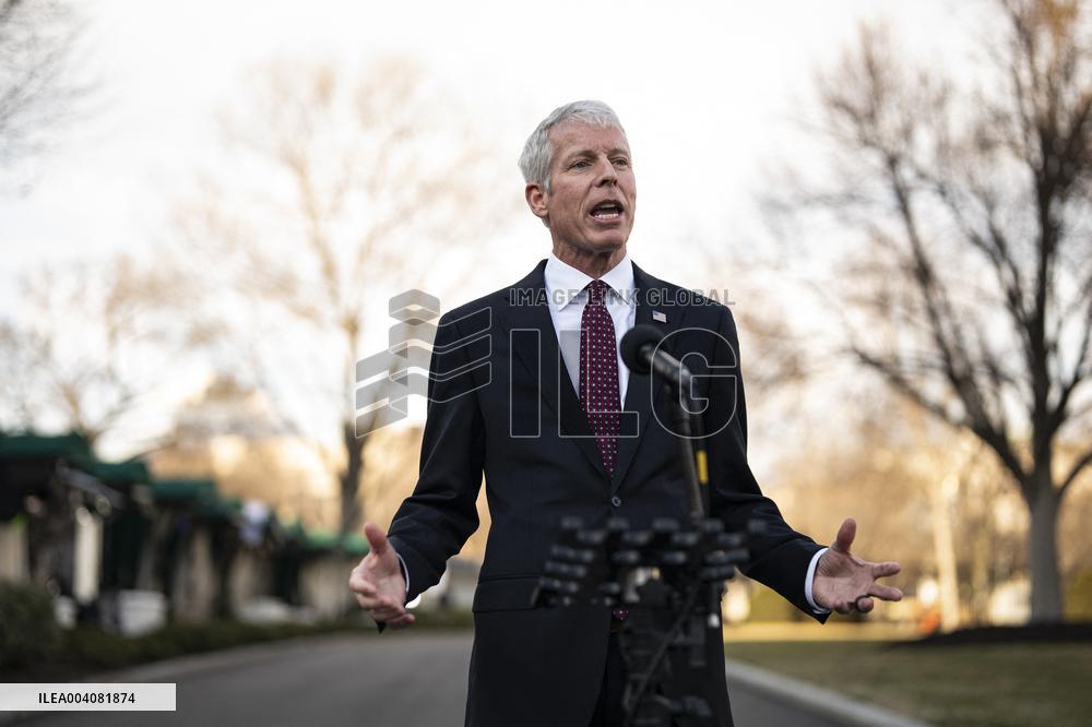 Chris Wright Addresses Media After Cabinet Meeting Amid Tensions Over Musk