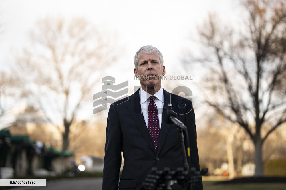 Chris Wright Addresses Media After Cabinet Meeting Amid Tensions Over Musk
