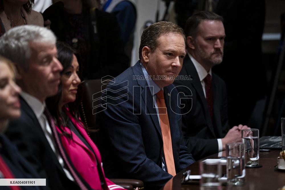 Cabinet Meeting Highlights Tensions Over Musks Federal Demands