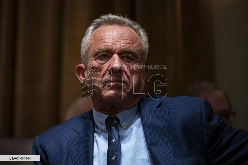 Cabinet Meeting Highlights Tensions Over Musks Federal Demands