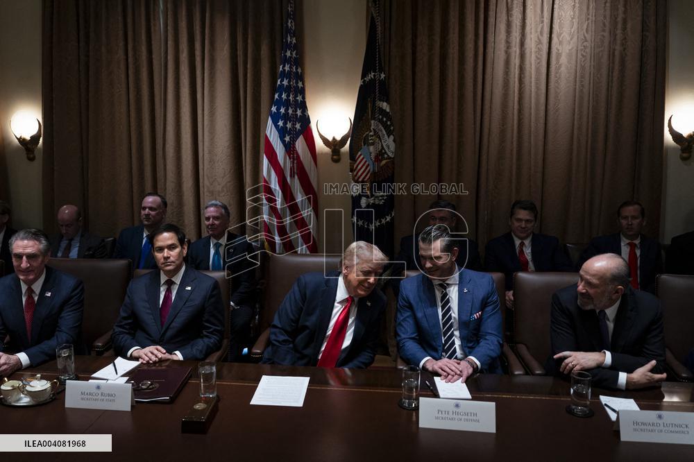 Cabinet Meeting Highlights Tensions Over Musks Federal Demands