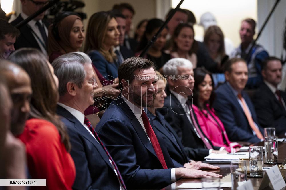 Cabinet Meeting Highlights Tensions Over Musks Federal Demands