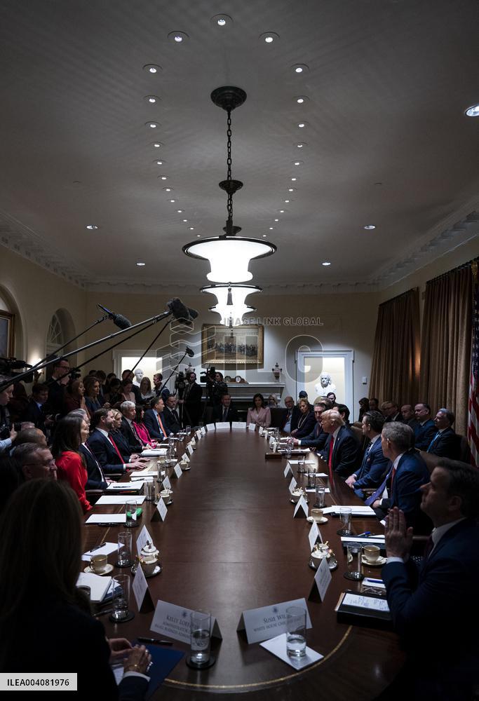 Cabinet Meeting Highlights Tensions Over Musks Federal Demands