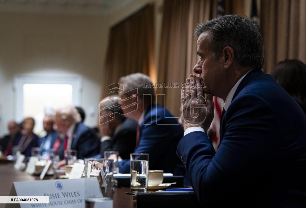 Cabinet Meeting Highlights Tensions Over Musks Federal Demands