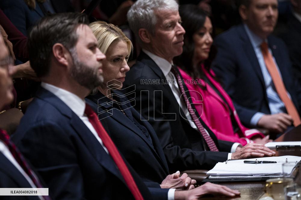Cabinet Meeting Highlights Tensions Over Musks Federal Demands