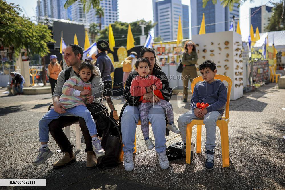 Farewell to Bibas Family