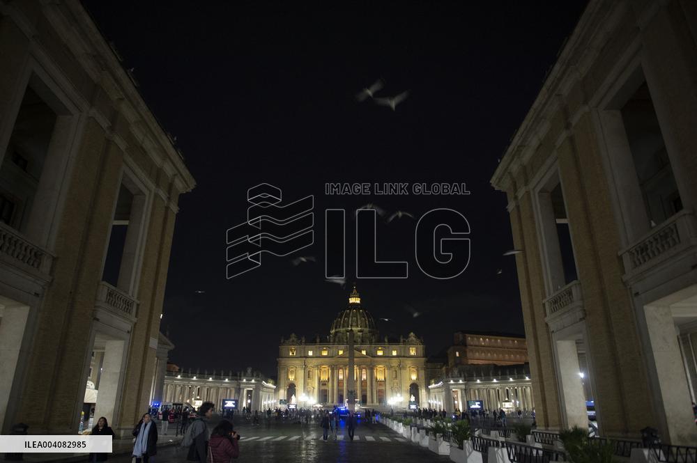 Rosary for Pope Francis Health - Italy