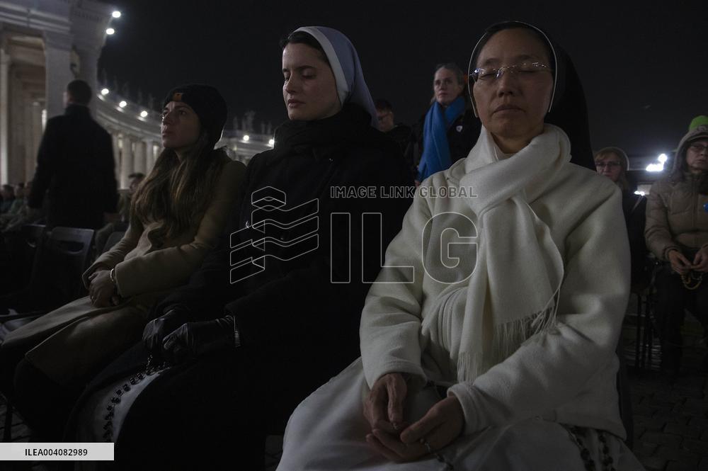 Rosary for Pope Francis Health - Italy