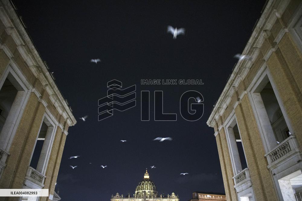 Rosary for Pope Francis Health - Italy