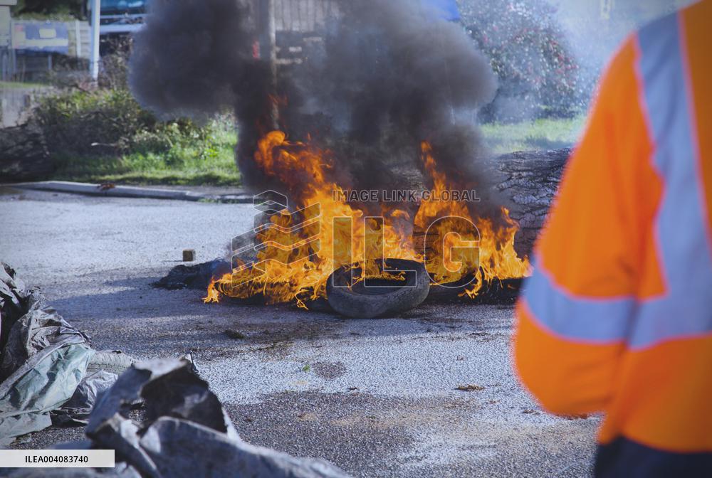 Dockers Demonstrate Against Pension Reform - Nantes