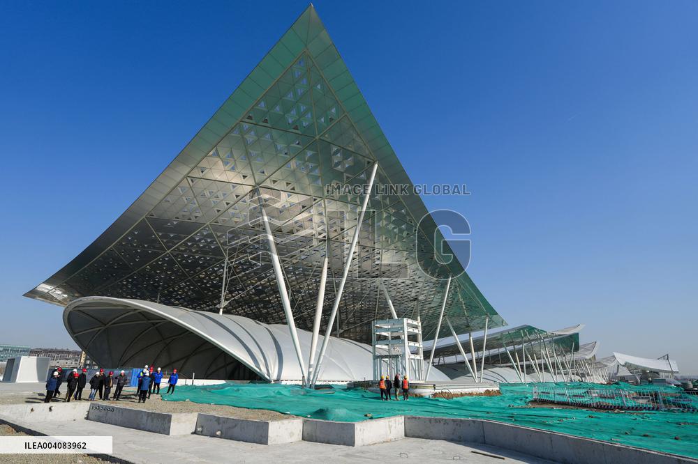 Construction of Asia's Largest Underground Transport Complex - Beijing