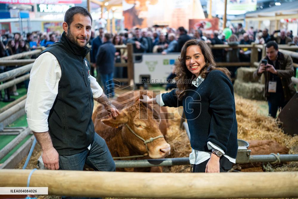 Sarah Knafo visits the Agricultural Show - Paris AJ