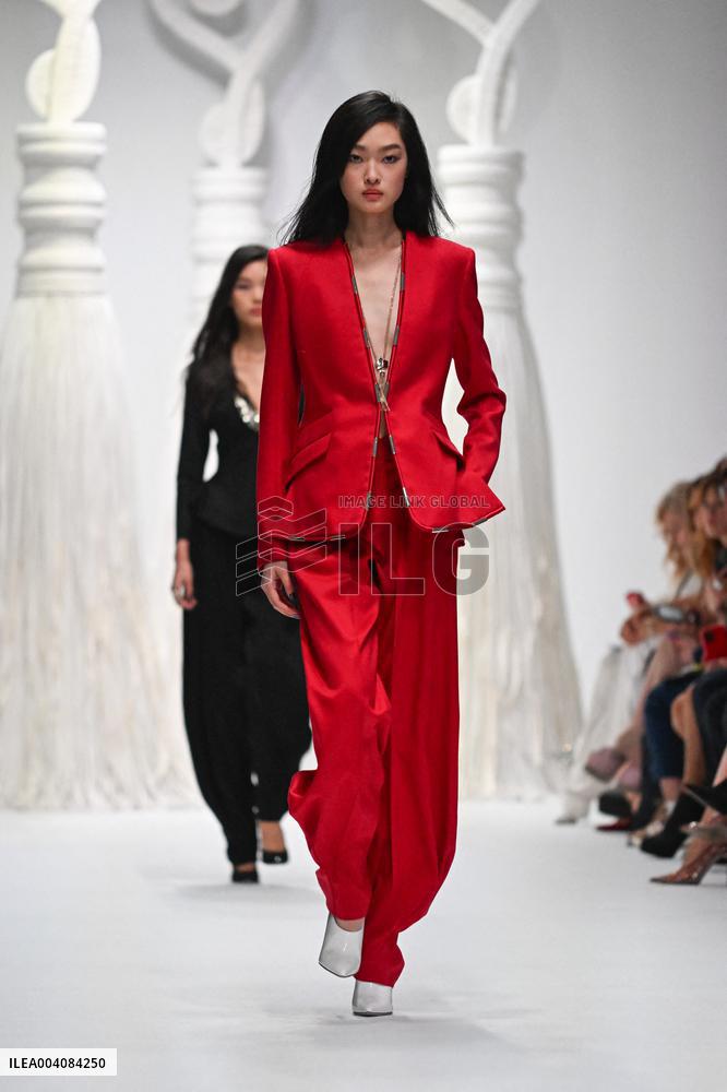 MFW - Genny Runway