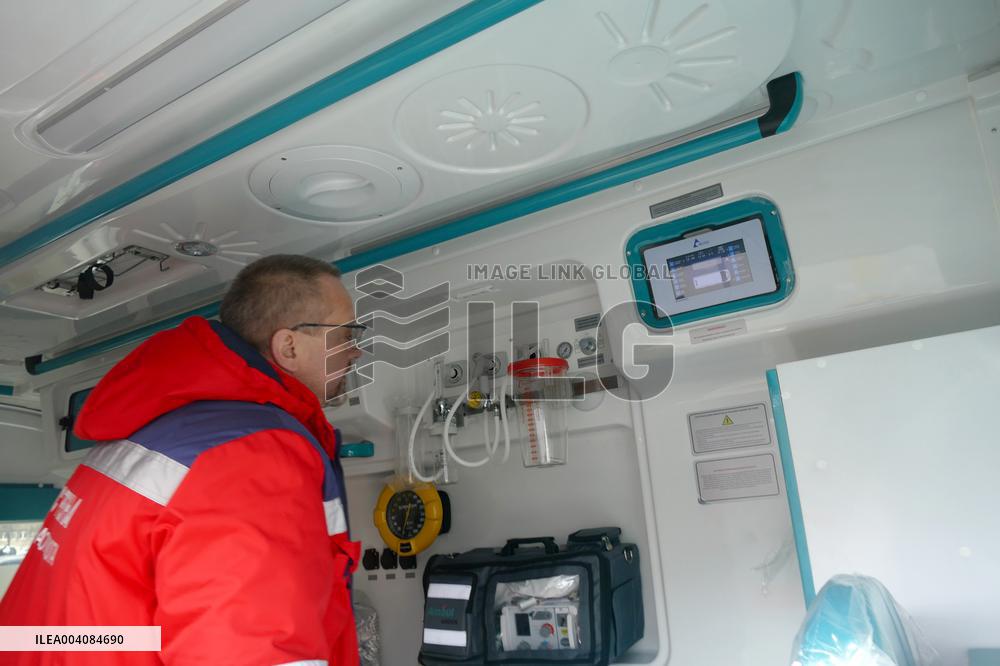 Zakarpattia receives new ambulances for emergency medical care
