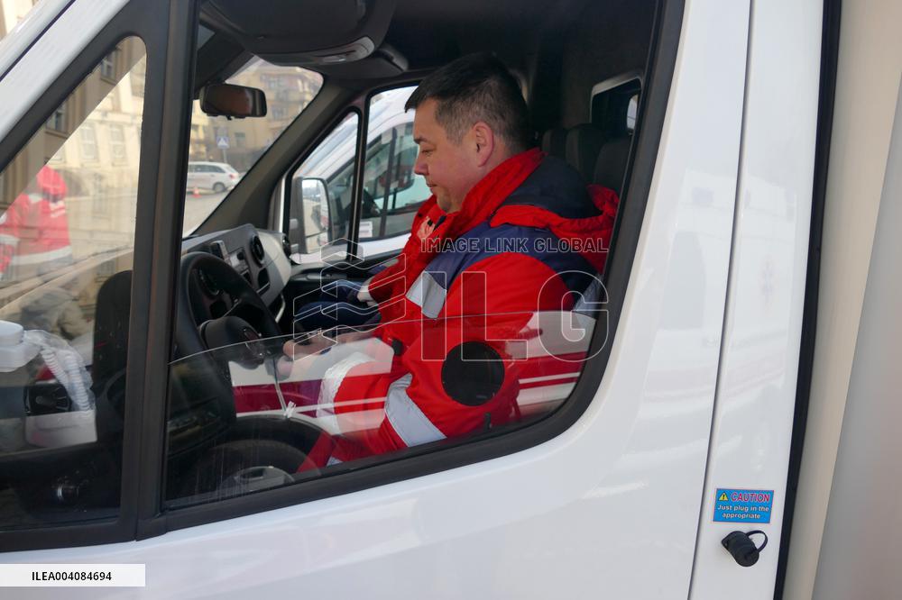 Zakarpattia receives new ambulances for emergency medical care