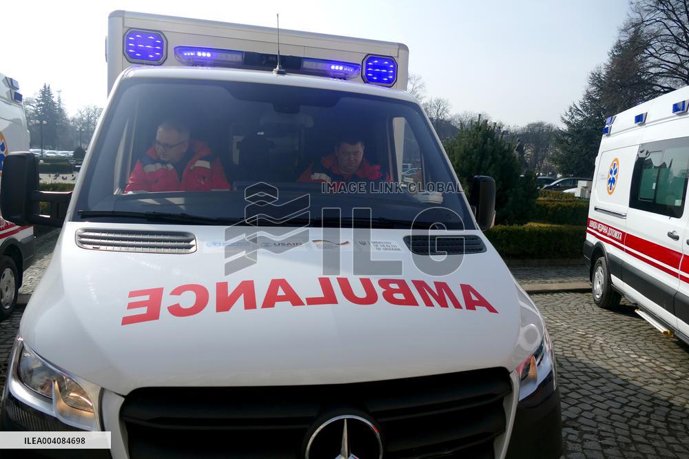 Zakarpattia receives new ambulances for emergency medical care
