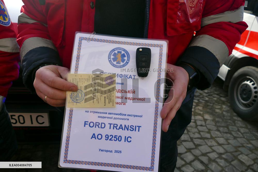 Zakarpattia receives new ambulances for emergency medical care