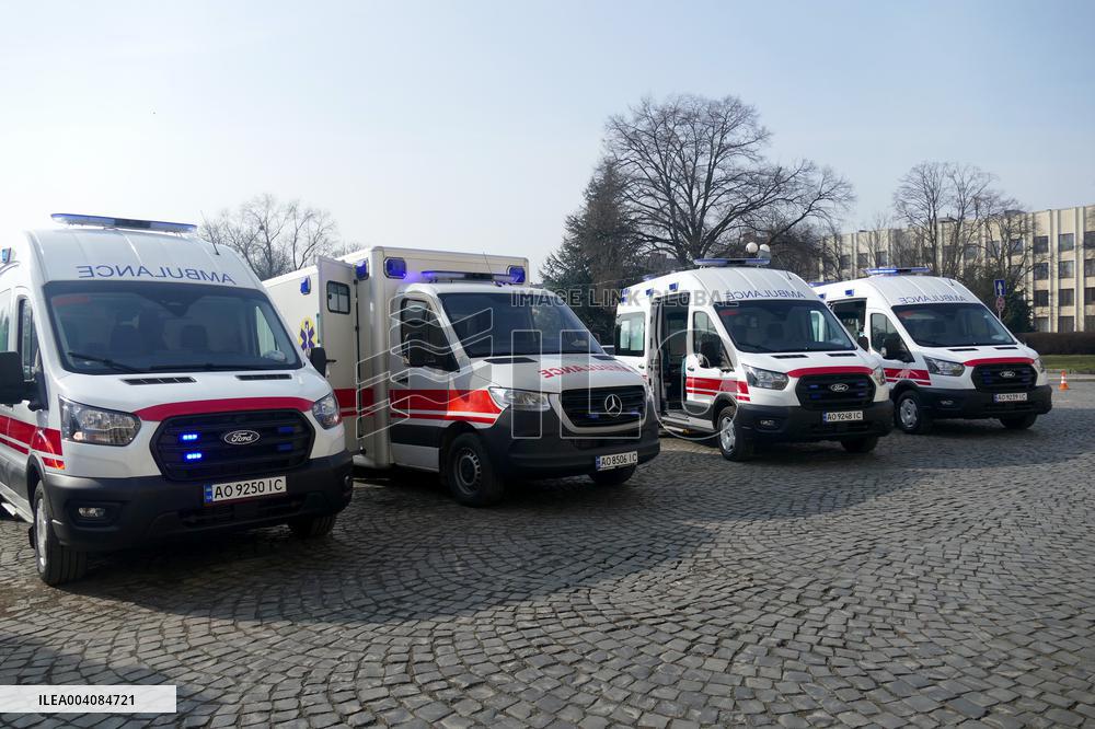 Zakarpattia receives new ambulances for emergency medical care