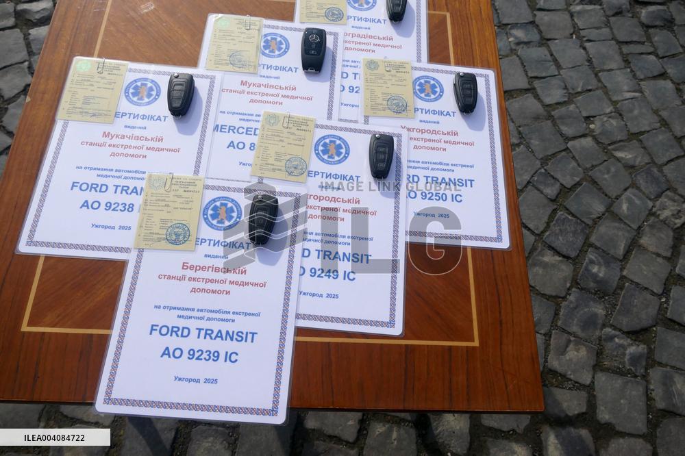 Zakarpattia receives new ambulances for emergency medical care