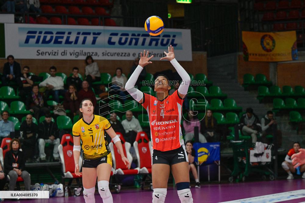 VOLLEY - Serie A1 Femminile - Honda Olivero S.Bernardo Cuneo  vs Volley Bergamo 1991