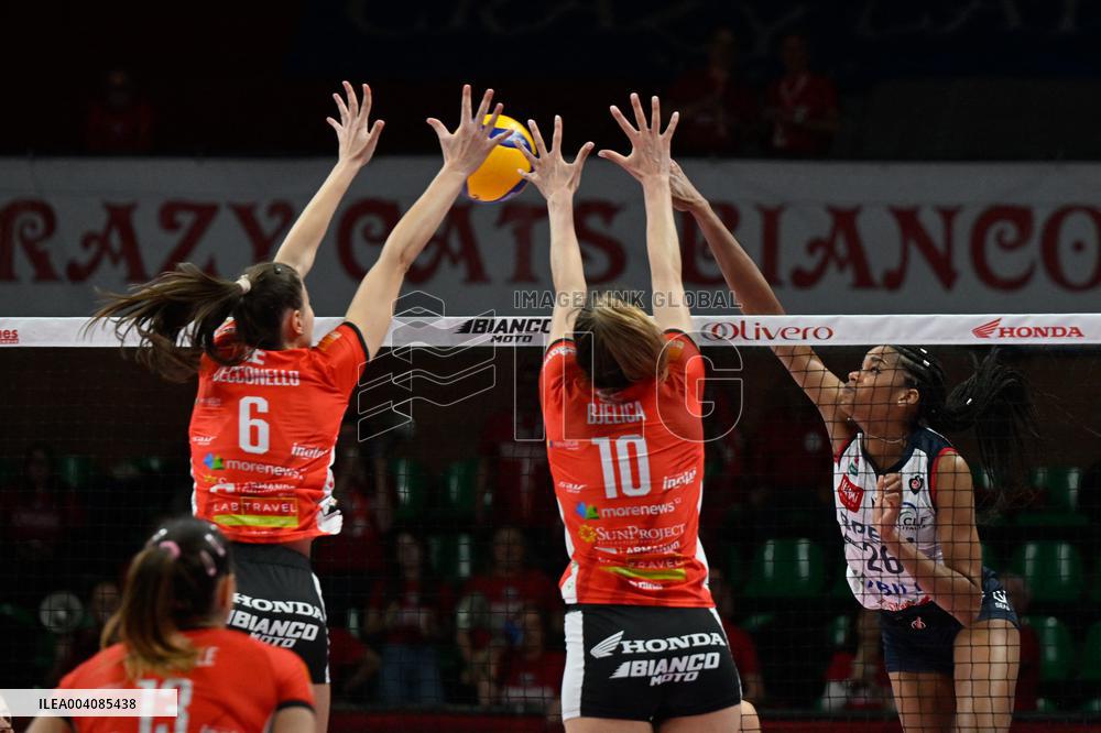 VOLLEY - Serie A1 Femminile - Honda Olivero S.Bernardo Cuneo  vs Volley Bergamo 1991