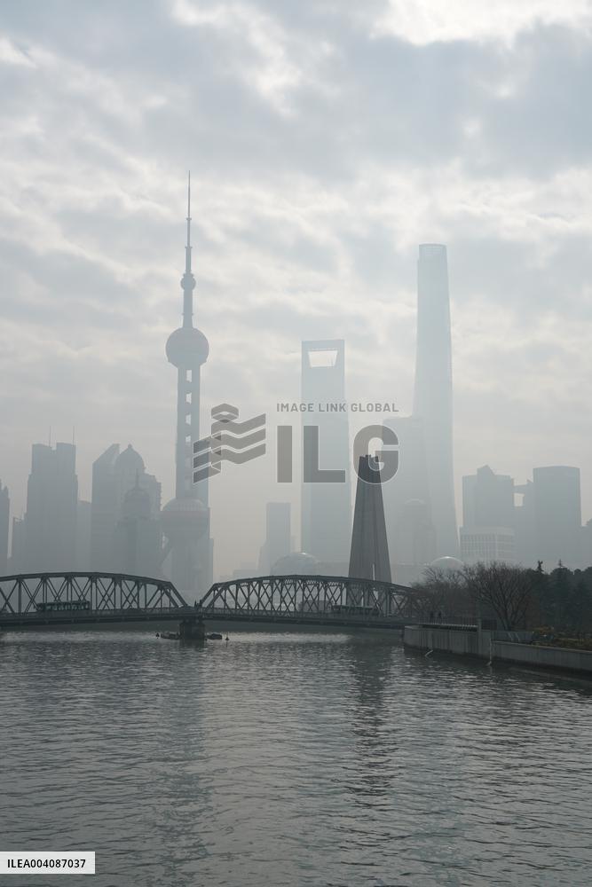 Heavy Fog Hit Shanghai