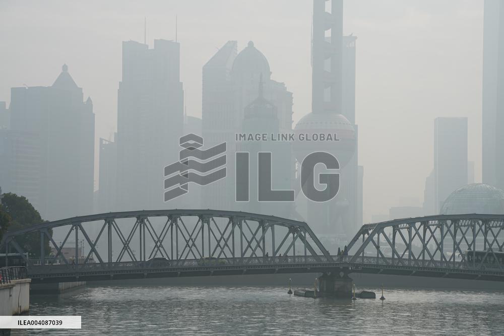 Heavy Fog Hit Shanghai