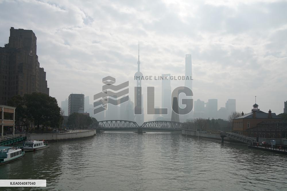 Heavy Fog Hit Shanghai