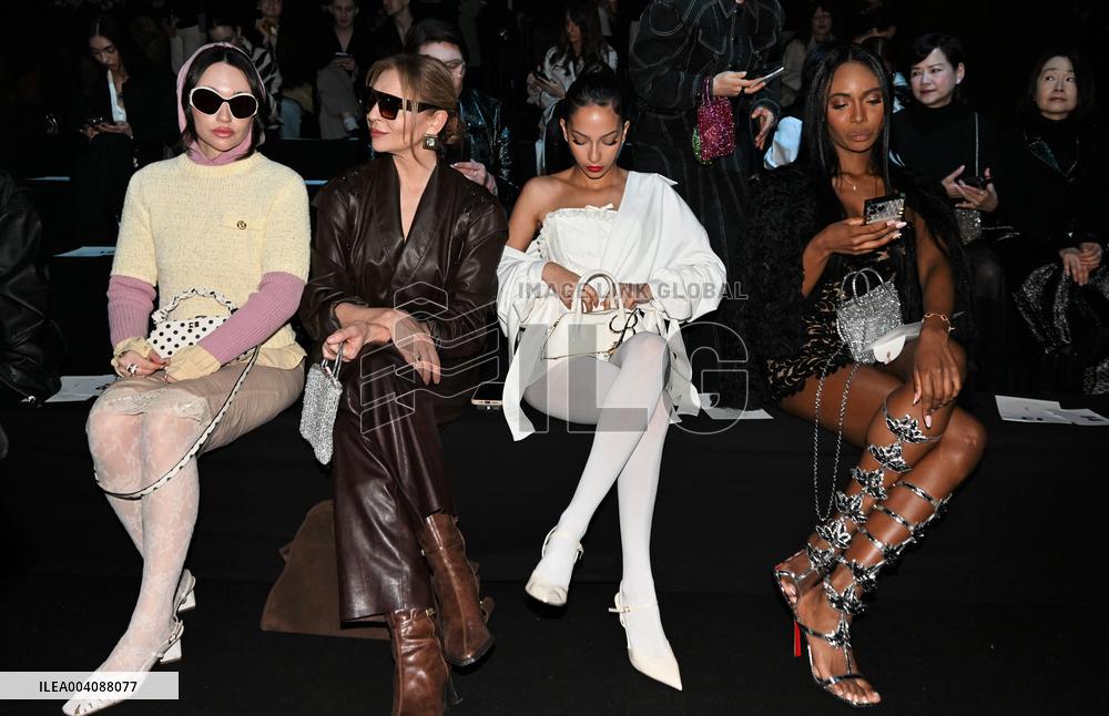 MFW - Anteprima Front Row